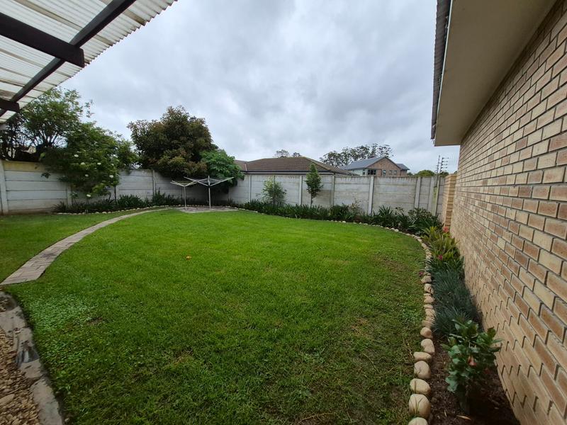 5 Bedroom Property for Sale in Die Bult Western Cape